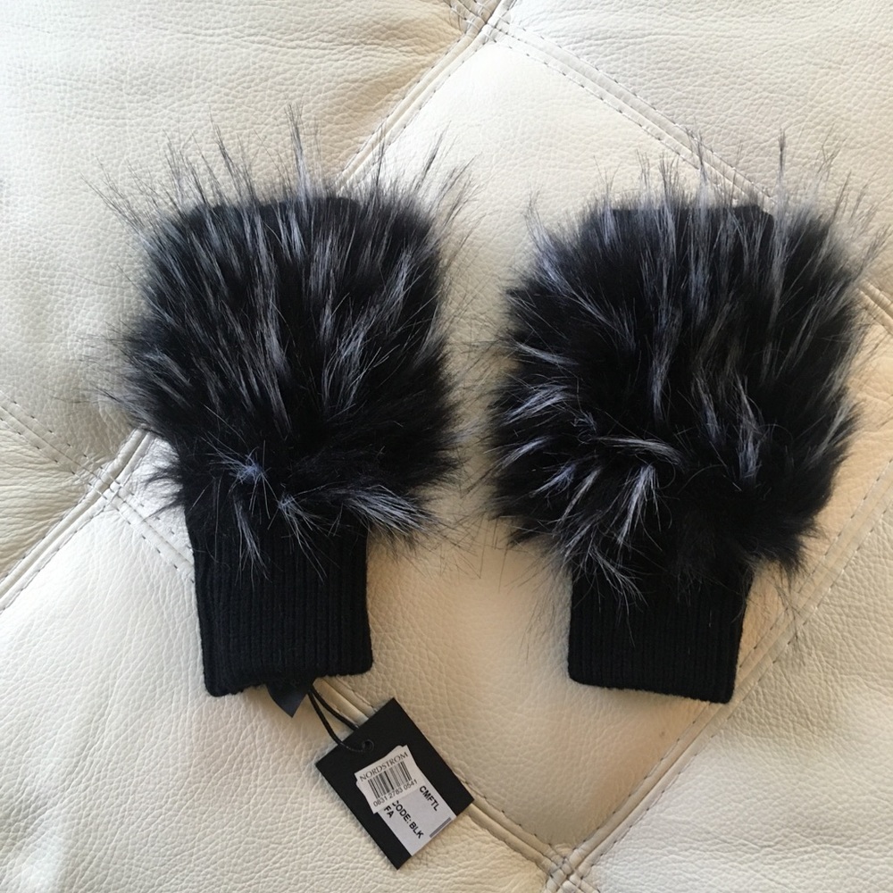 Jocelyn faux fur fingerless gloves